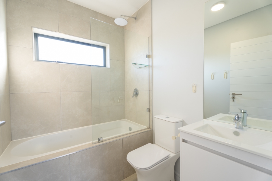 To Let 2 Bedroom Property for Rent in Newinbosch Western Cape